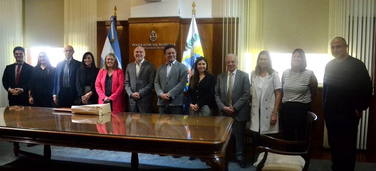 La justicia de Mendoza y Neuquén trabajarán en conjunto para certificar normas de calidad