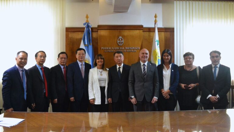 La Suprema Corte recibió la visita de referentes de la Justicia China