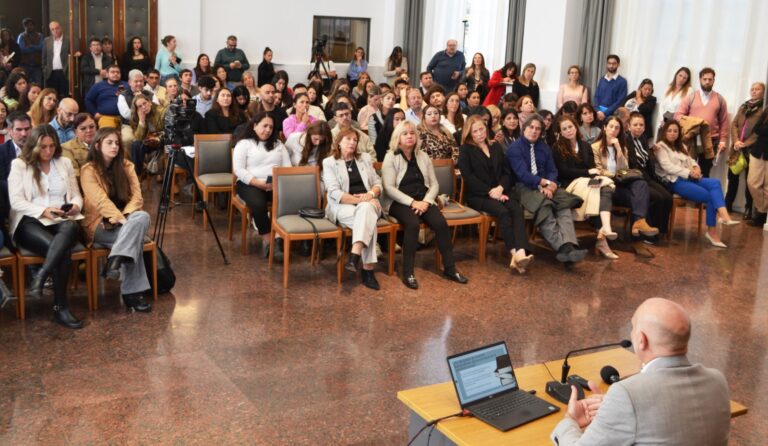 Más de 500 personas podrán participar del Programa de Capacitación Permanente para la Administración Pública
