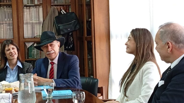 El Dr. Jorge Alejandro Amaya presentó su libro “El Juicio Político. ¿Político o Judicial?” en el Colegio de Abogados de Mendoza