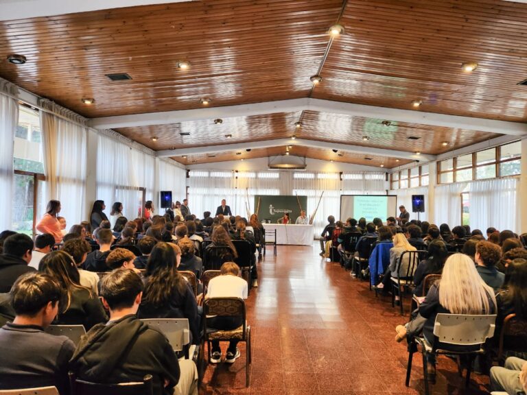 AMJA fue parte de una charla sobre violencia virtual en Tupungato