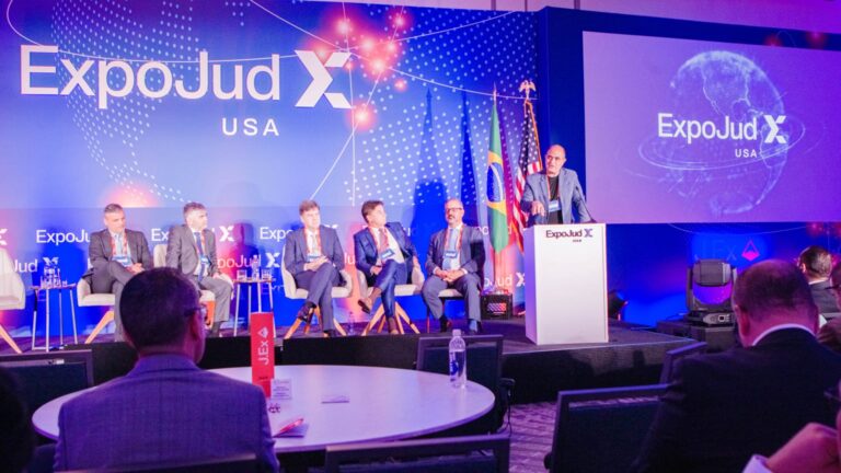 Mario Adaro expuso sobre la innovación del sistema de Justicia en la ExpoJud