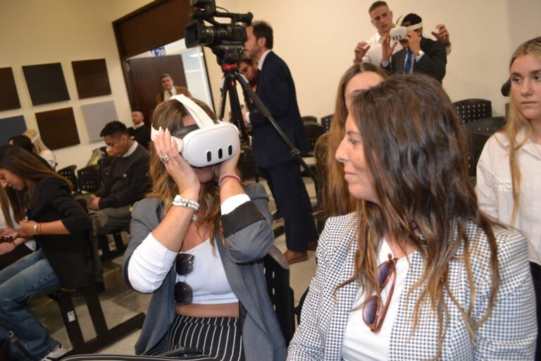 Innovación Judicial: Se presentó un sistema que muestra la evidencia en Juicios por Jurado con Realidad Virtual