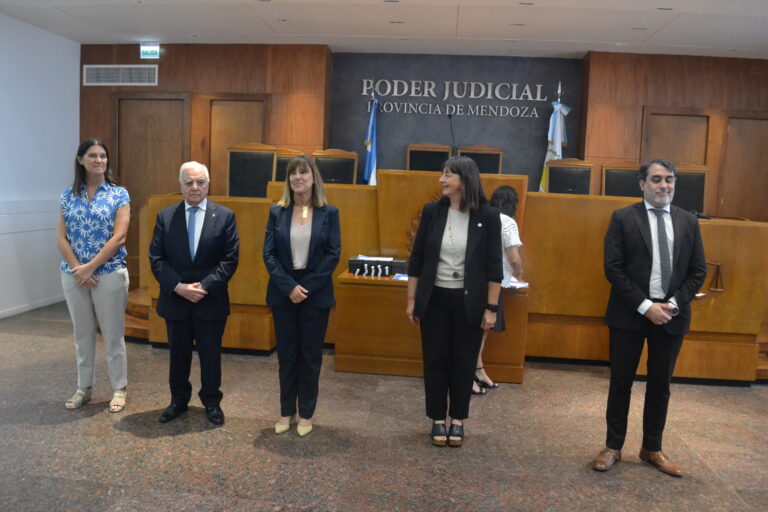 María Teresa Day, Julio Gómez, Norma Llatser, Alejandra Rodríguez y Martín Ahumada
