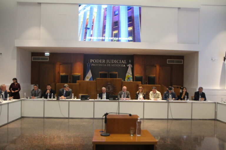 Condenaron al juez Sarmiento a seis meses de suspensión sin goce de haberes