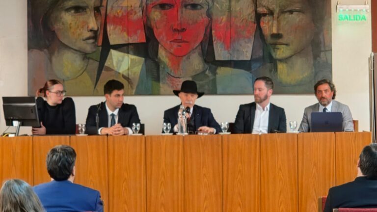 Juicios por jurados: capacitación en litigación en Mendoza