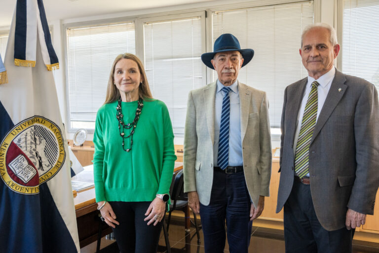 El Dr. José Valerio se reunió con la Rectora de la UNCUYO