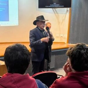 Dr. Valerio disertó ante estudiantes del Colegio Marista de San Rafael